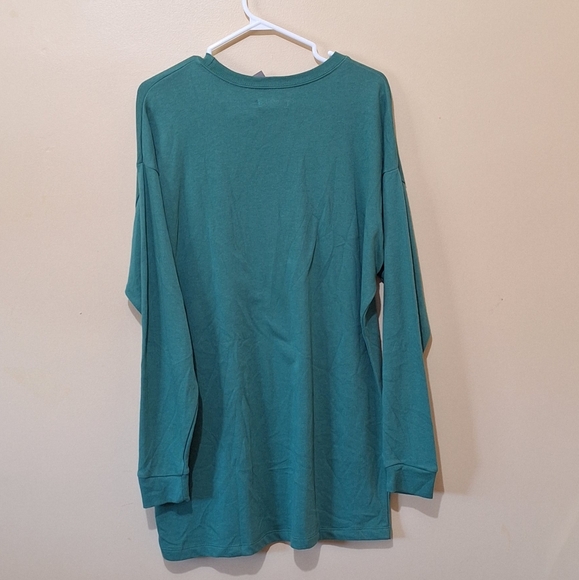 NWT Grayson Threads Oversized Christmas Movies & Chill Long Sleeve Shirt - Picture 3 of 3